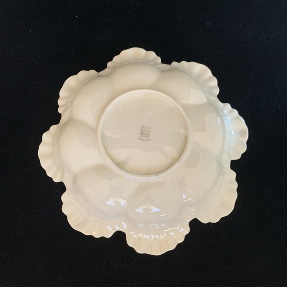 Lenox Scalloped Shell Cabbage Leaf Shallow Serving Bowl 10.5" Vintage Ivory - Picture 6 of 7
